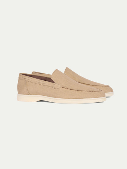 Loafers i mocka i yachtstil