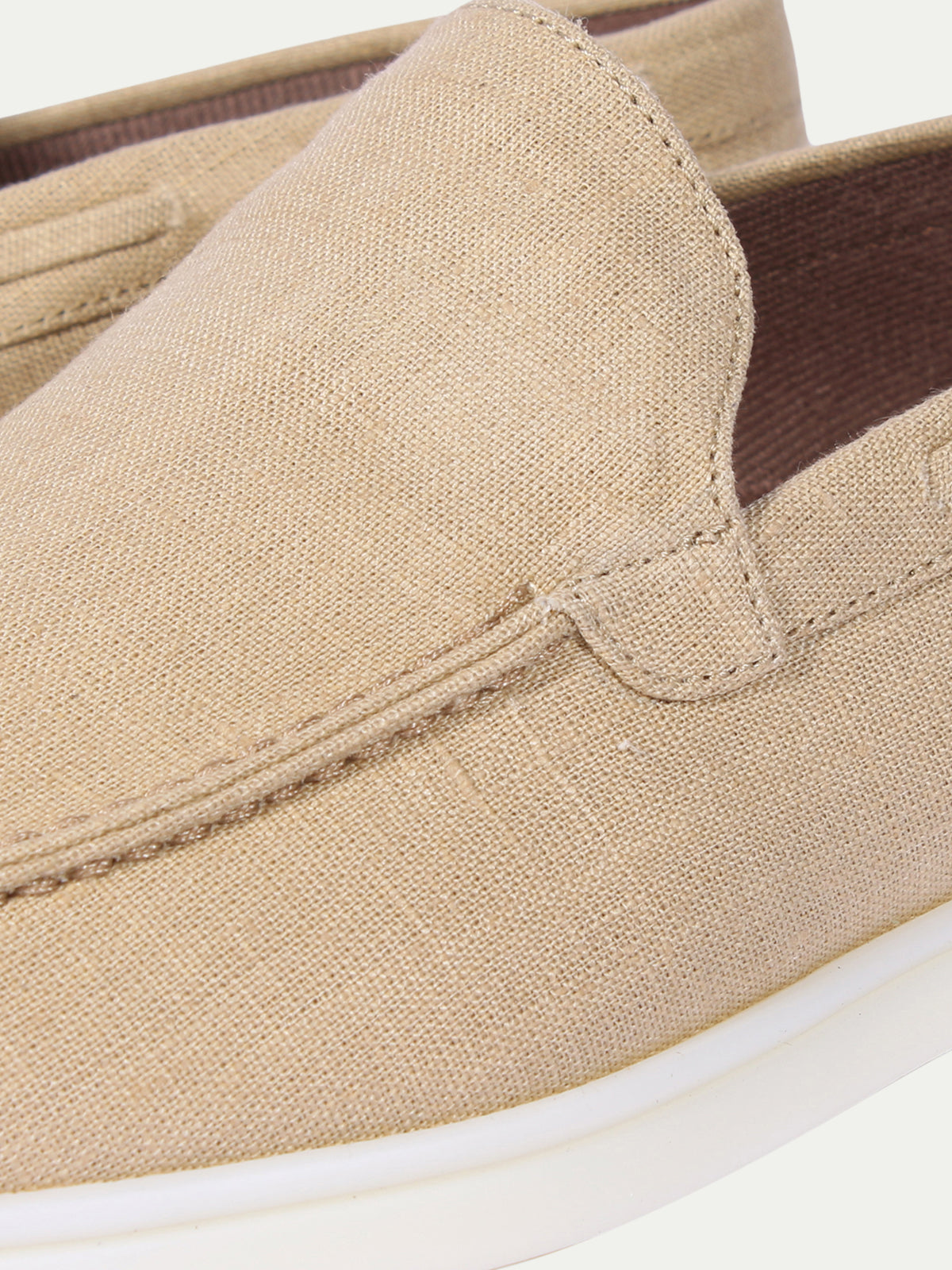 Loafers i mocka i yachtstil