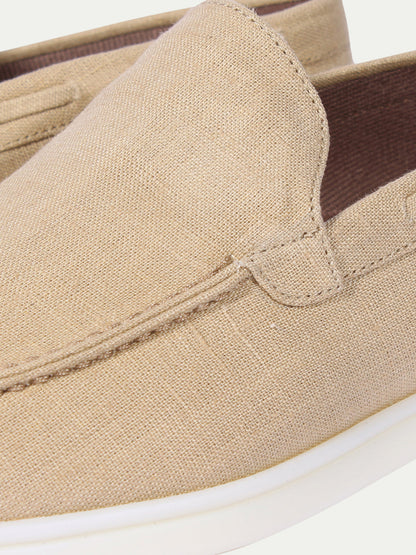 Loafers i mocka i yachtstil