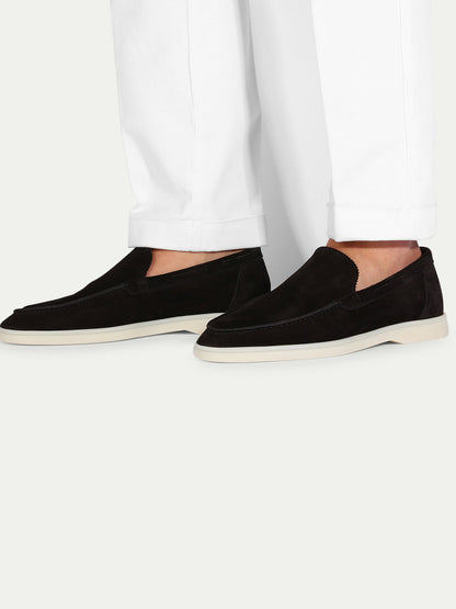 Loafers i mocka i yachtstil
