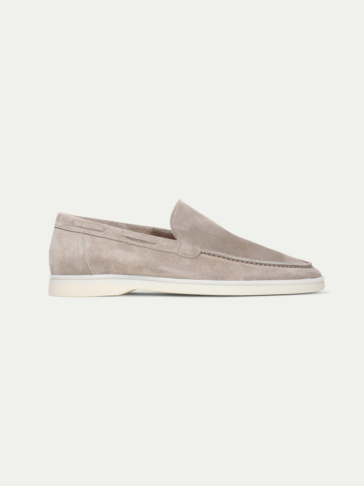 Loafers i mocka i yachtstil