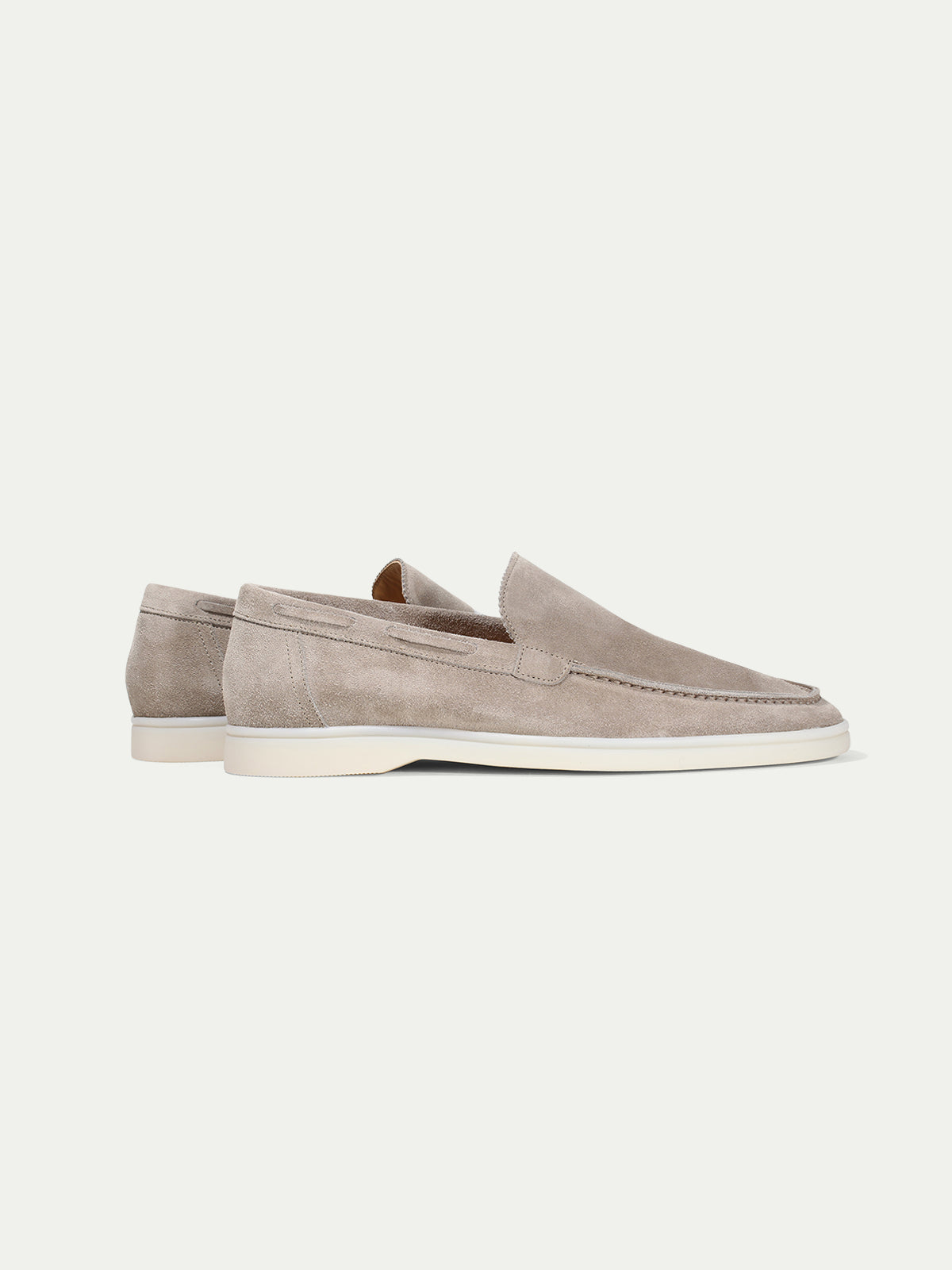 Loafers i mocka i yachtstil