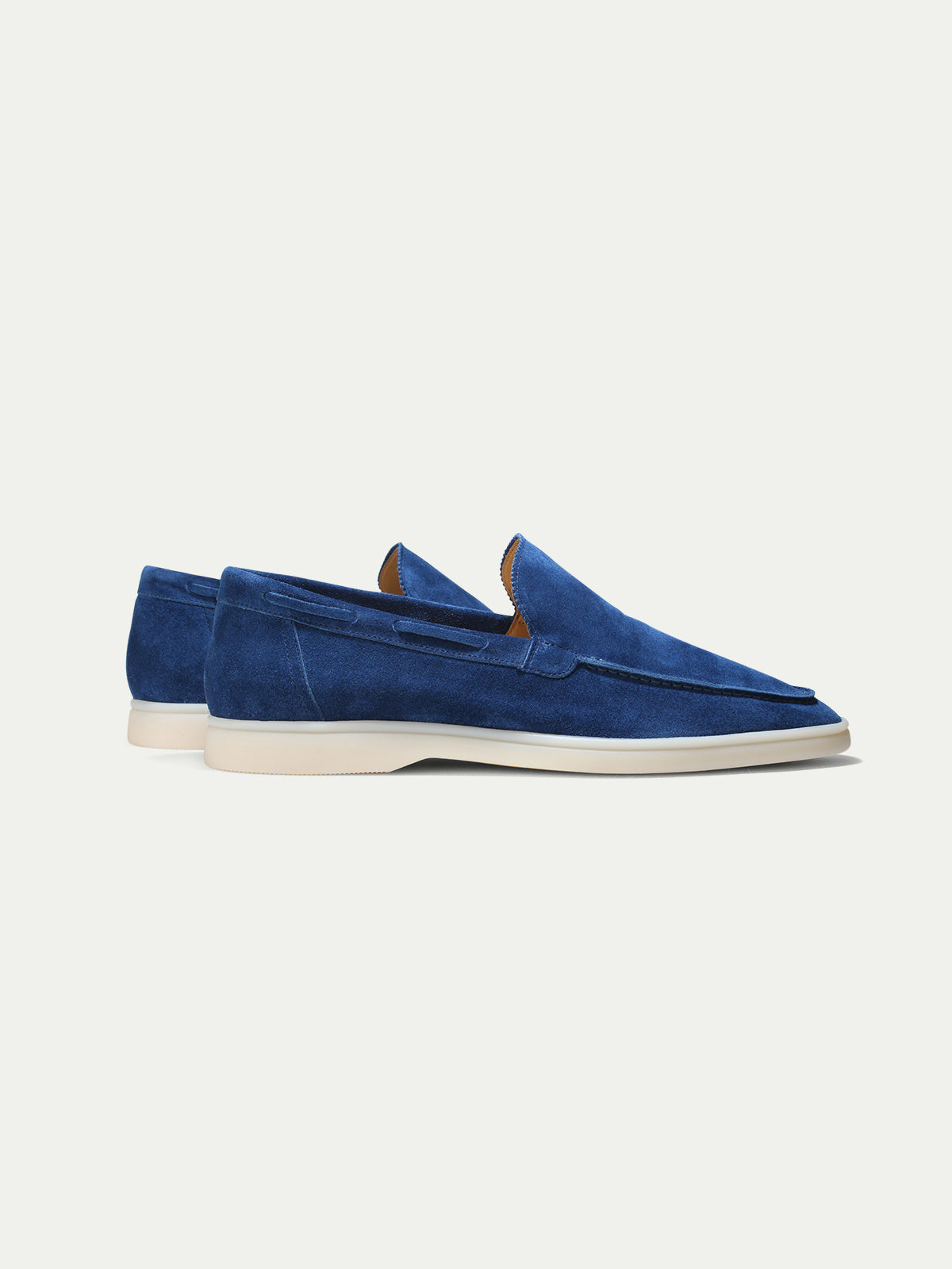 Loafers i mocka i yachtstil