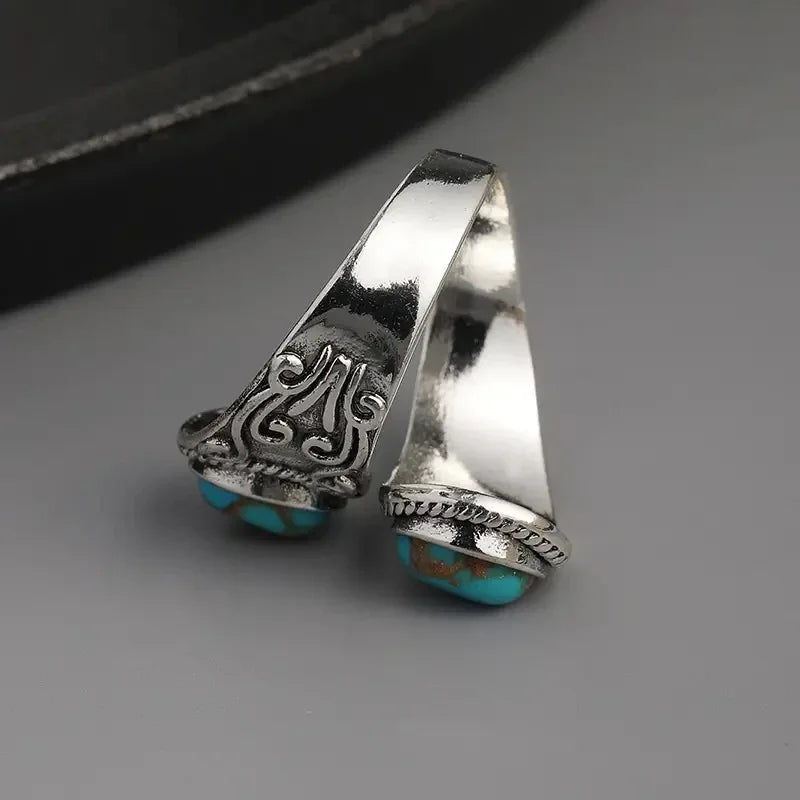 Elegant vintage-ring med turkos och korsmönster