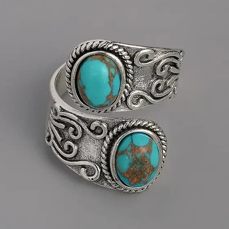 Elegant vintage-ring med turkos och korsmönster